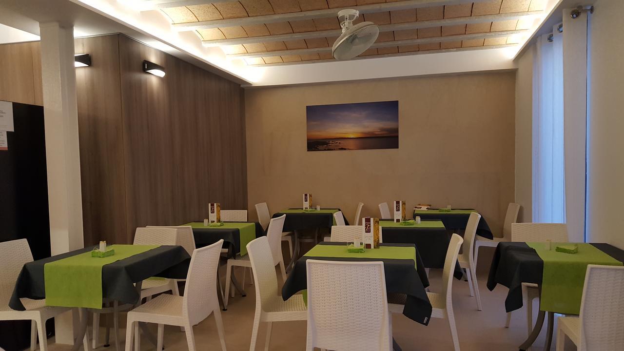 Hotel Isla Plana Табарка Екстер'єр фото